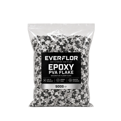A 500g bag of Everflor Epoxy PVA Flake decorative floor flakes in a black and white camouflage pattern, shown on a light gray background.